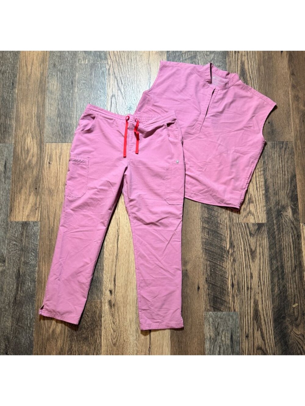 FIGS Set Yola High Rise Slim Pants & Rafaela Oversized Scrub Top Pink Size XL